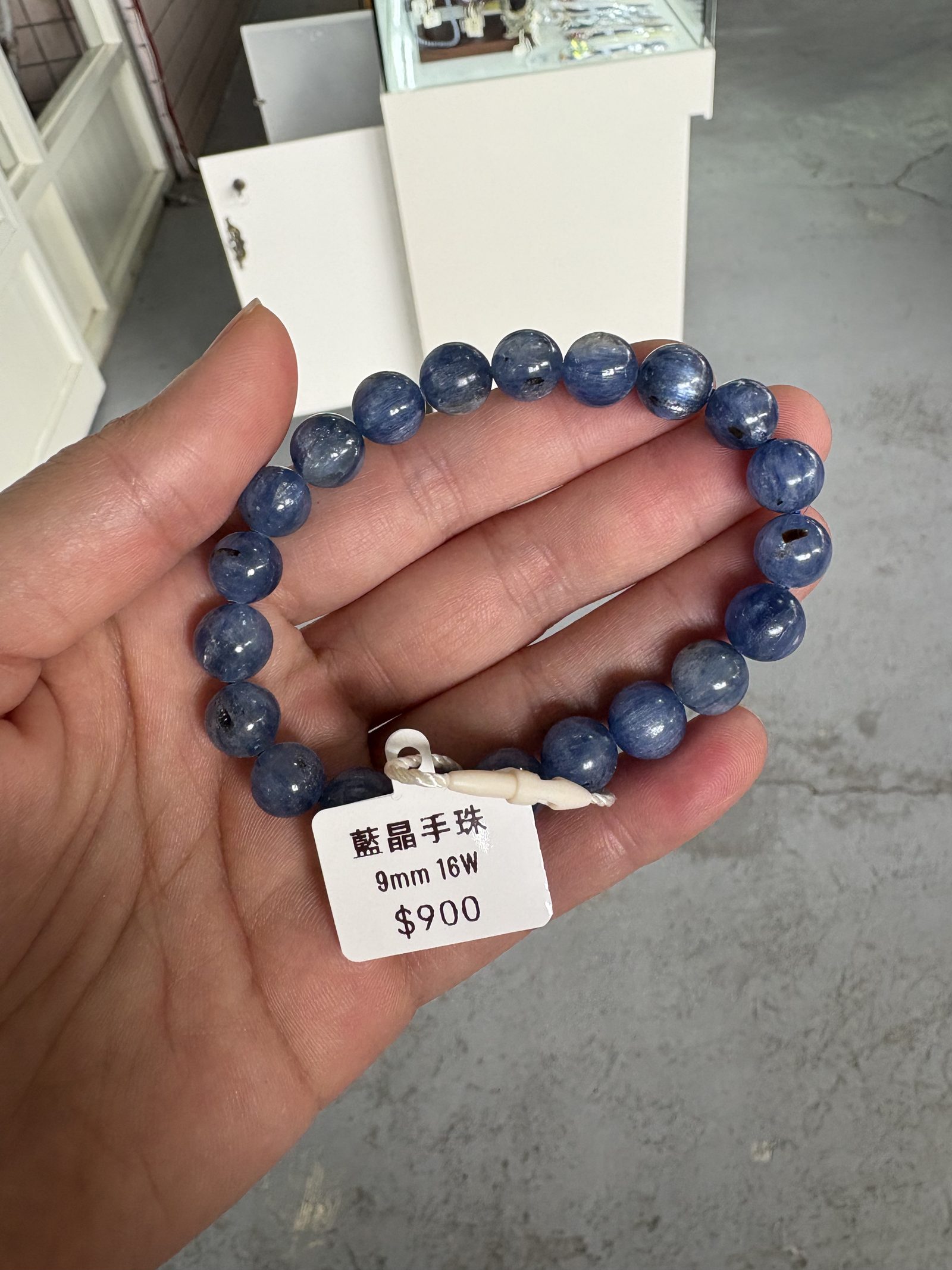 水晶真偽辨別指南 ─ 蘇繡口金包與香火袋